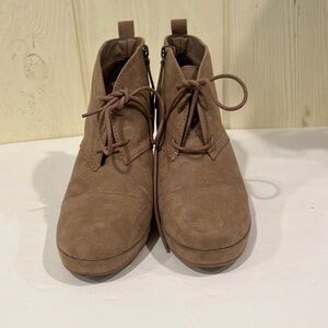 DOLCE vita wedges, size 9.5